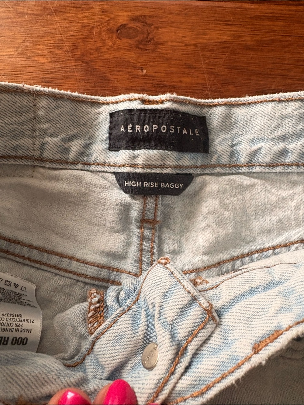 Aeropostale Light Wash Baggy Barrel High Rise Jeans - Picture 7 of 7